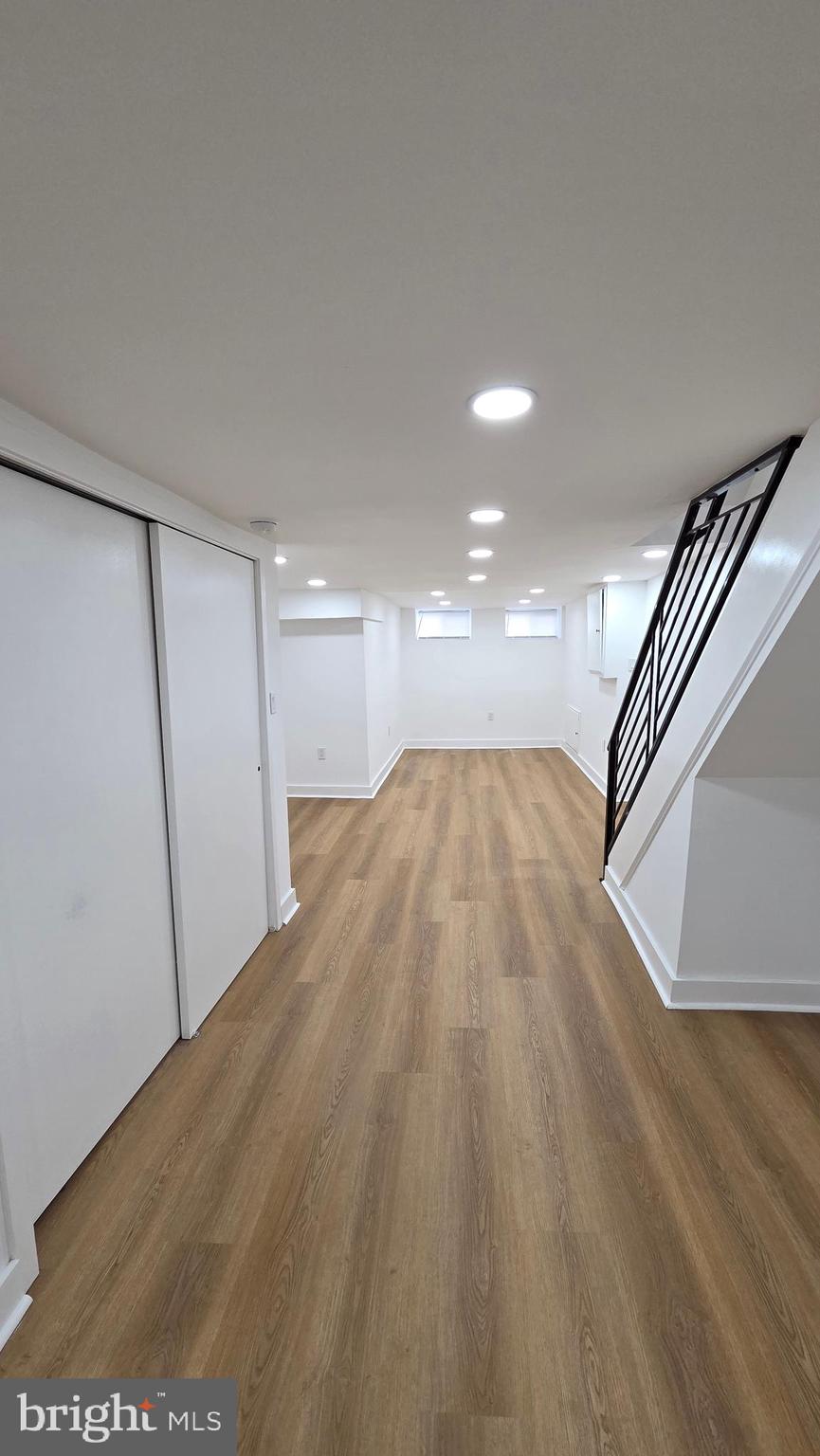 OXFORD CIRCLE - Residential