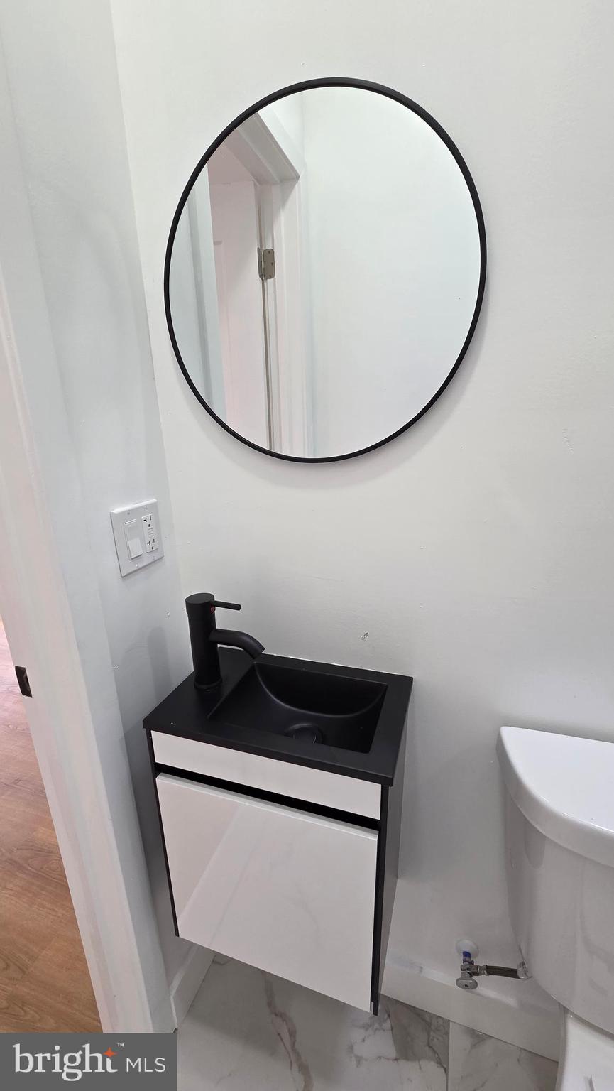 OXFORD CIRCLE - Residential