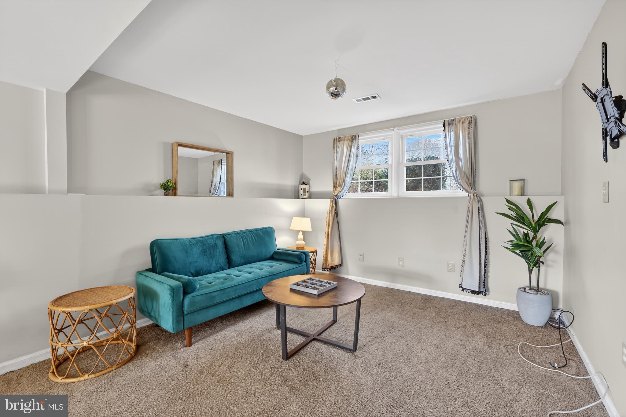 SOUTH STAFFORD - Residential