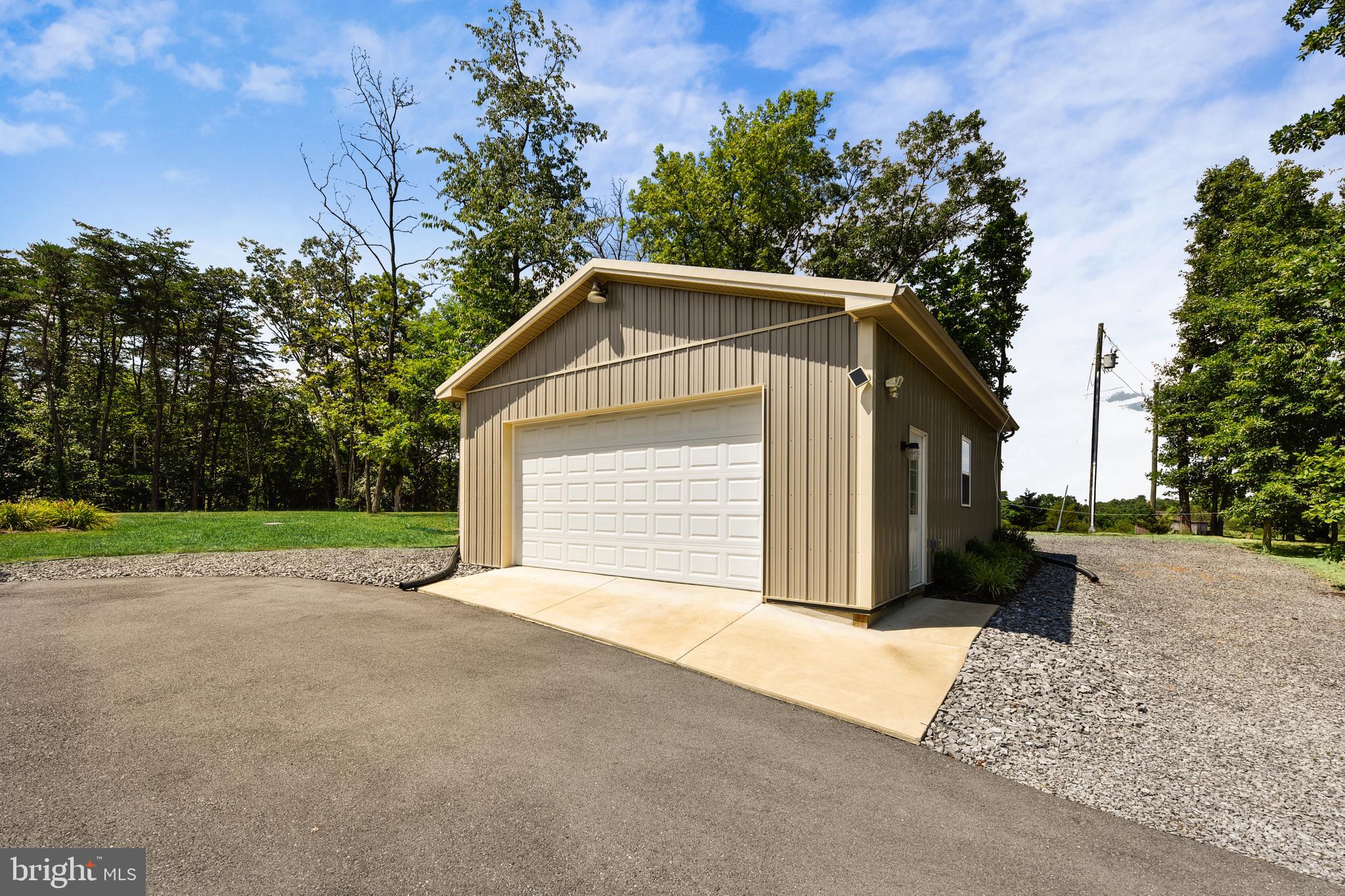 METES AND BOUNDS - Residential