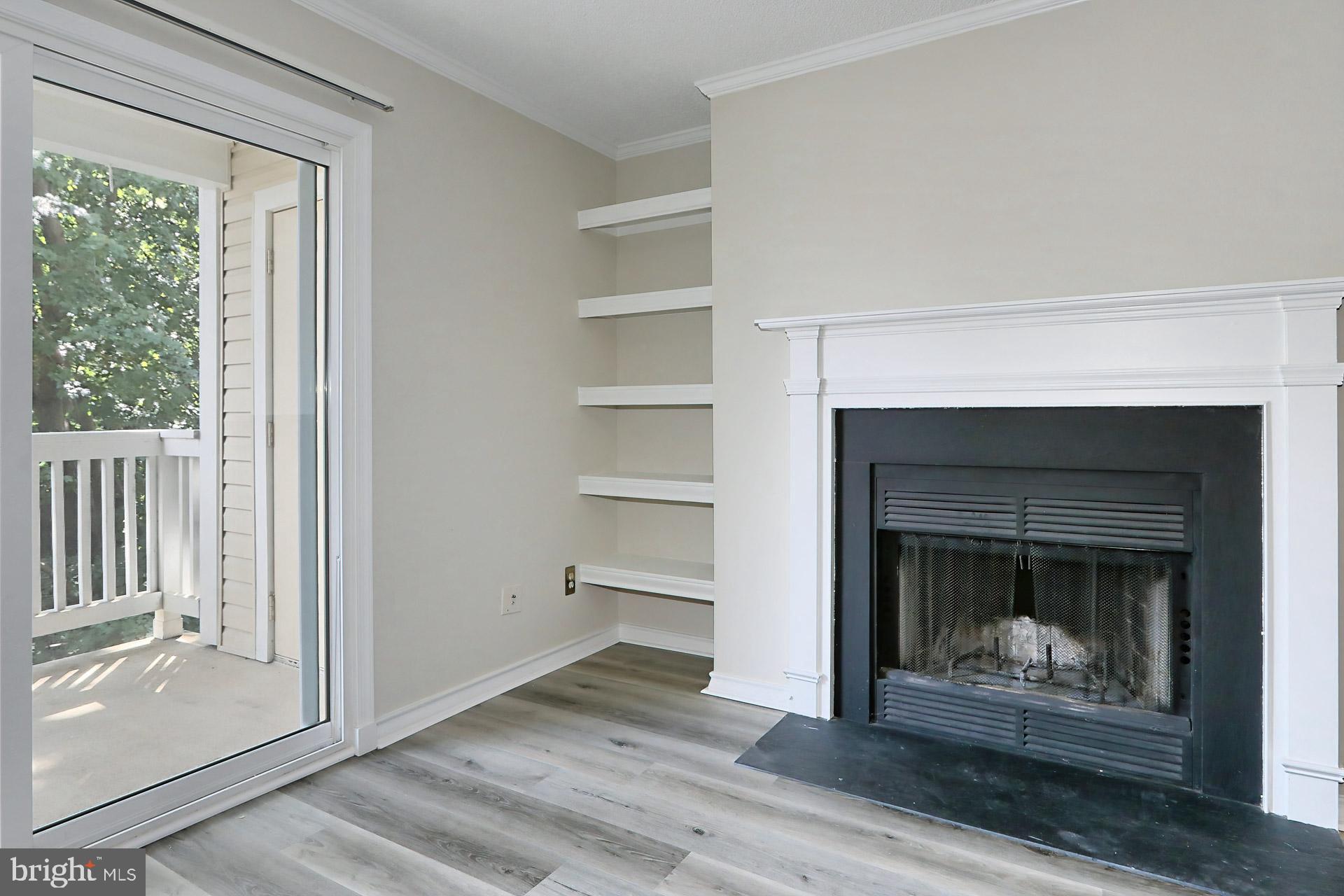 1513 LINCOLN WAY 202