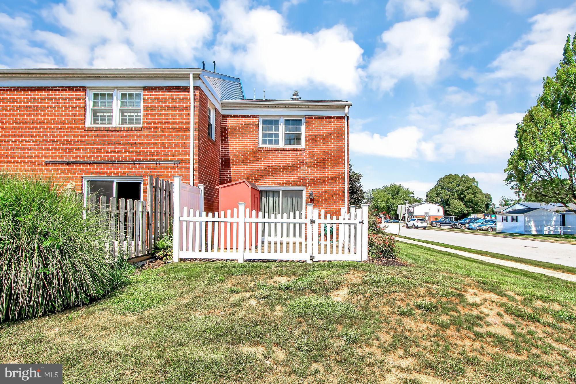COLONY PARK CONDOS - Residential