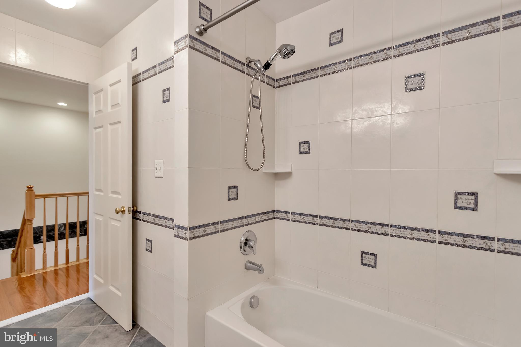 LORTON STATION SOUTH - Residential Lease