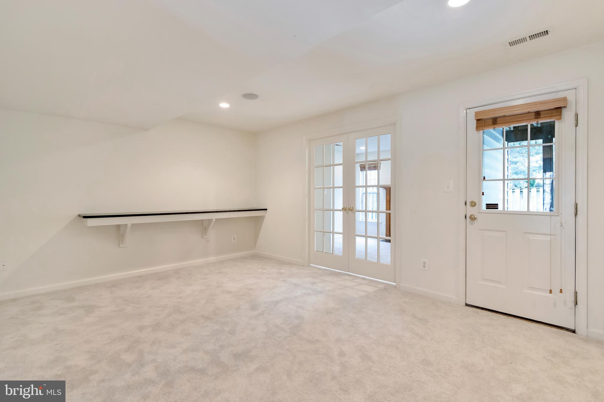 LORTON STATION SOUTH - Residential Lease