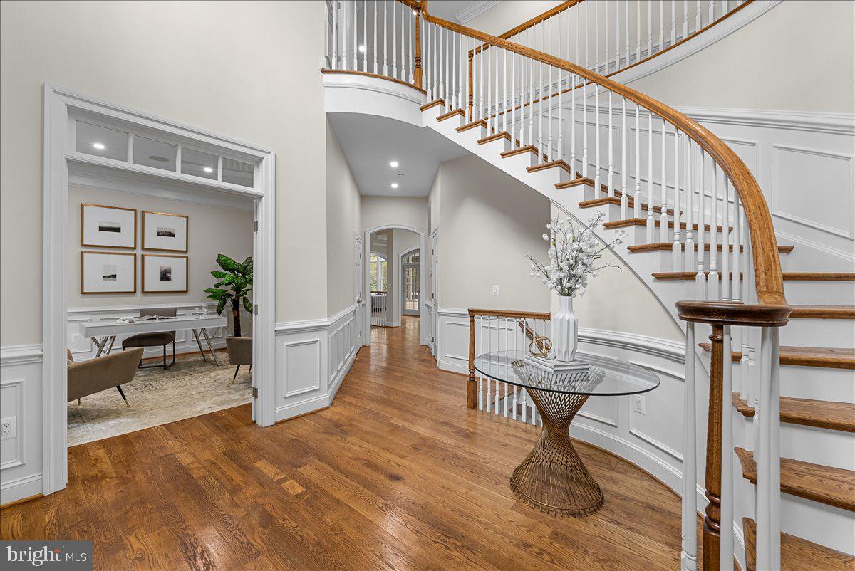 POTOMAC OUTSIDE - Residential