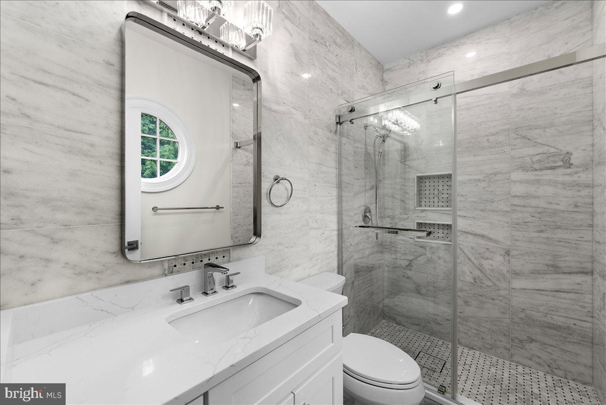 POTOMAC OUTSIDE - Residential