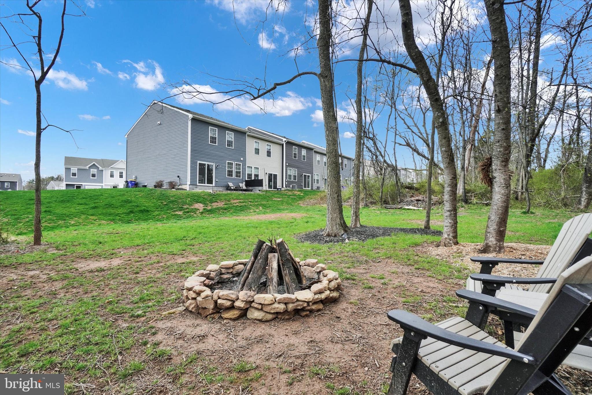 LOCUST RUN - Residential