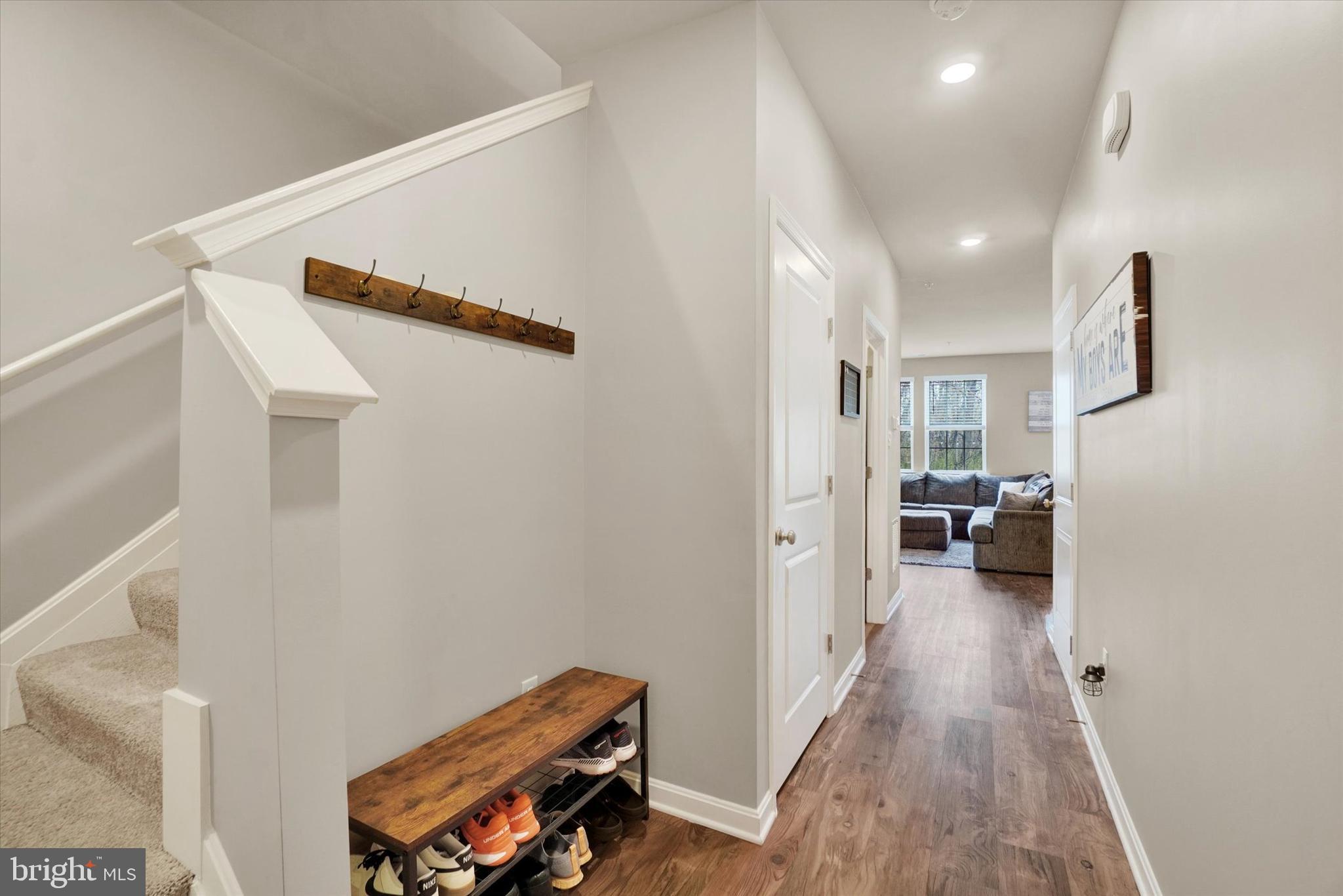 LOCUST RUN - Residential