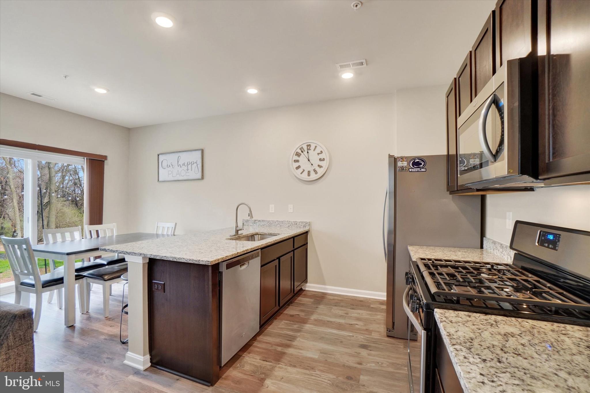 LOCUST RUN - Residential