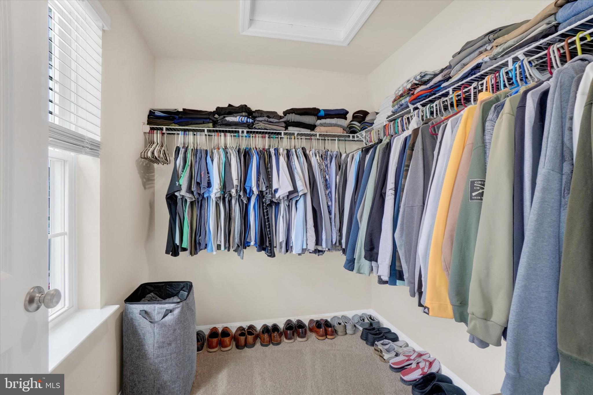 LOCUST RUN - Residential