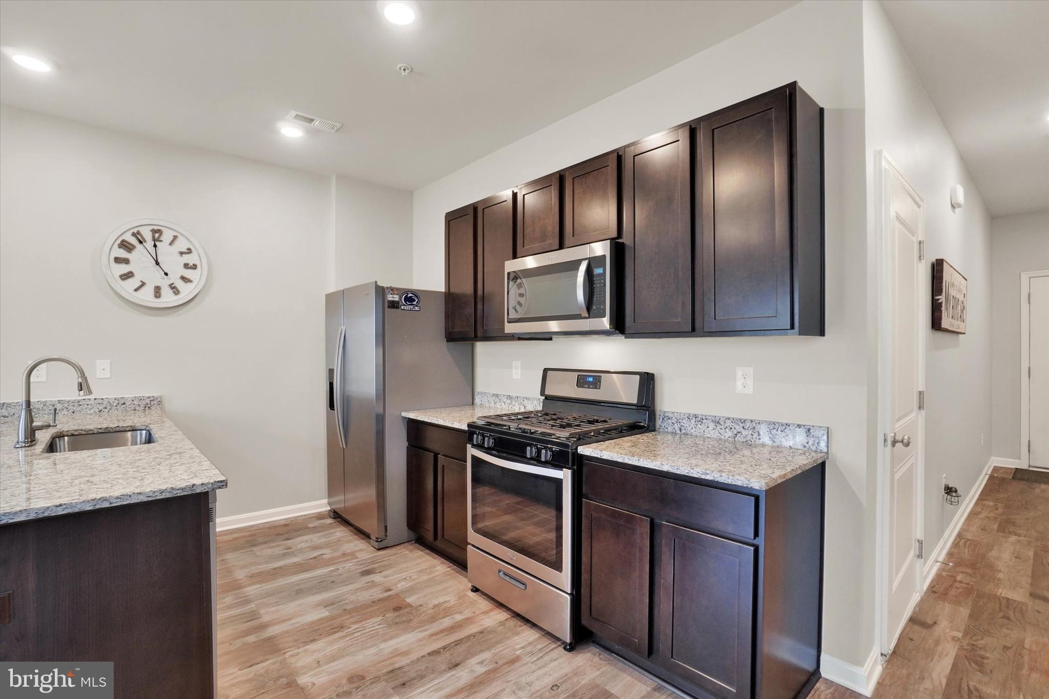 LOCUST RUN - Residential