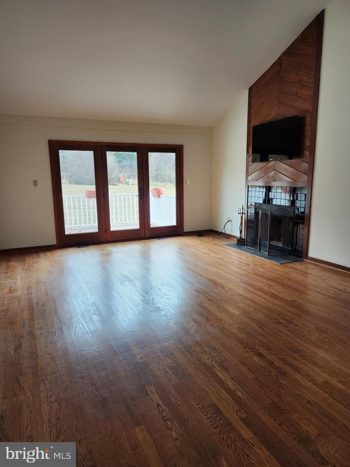 PENNSBURY HGTS - Residential