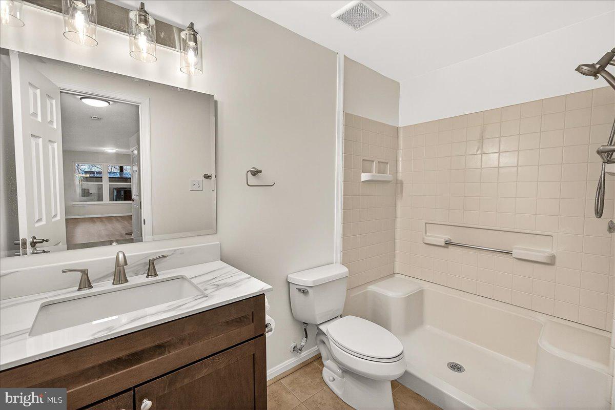 CHURCHILL - Residential