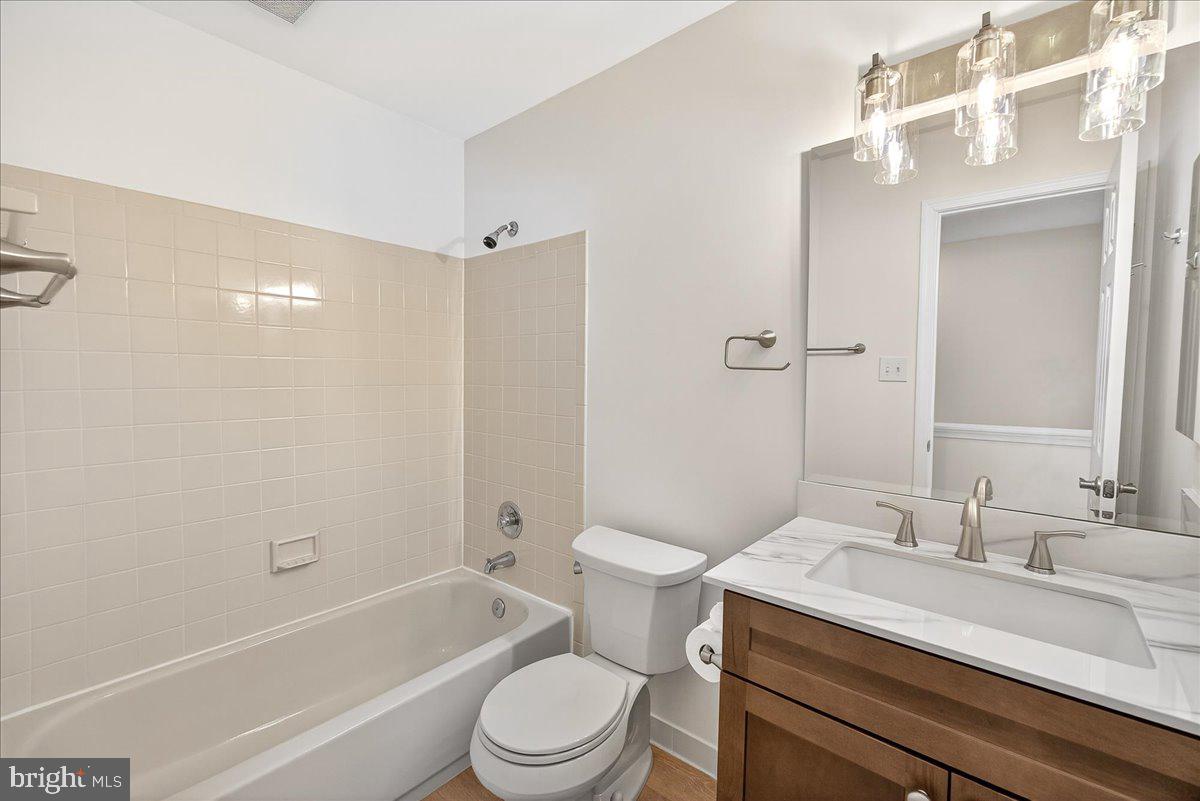 CHURCHILL - Residential