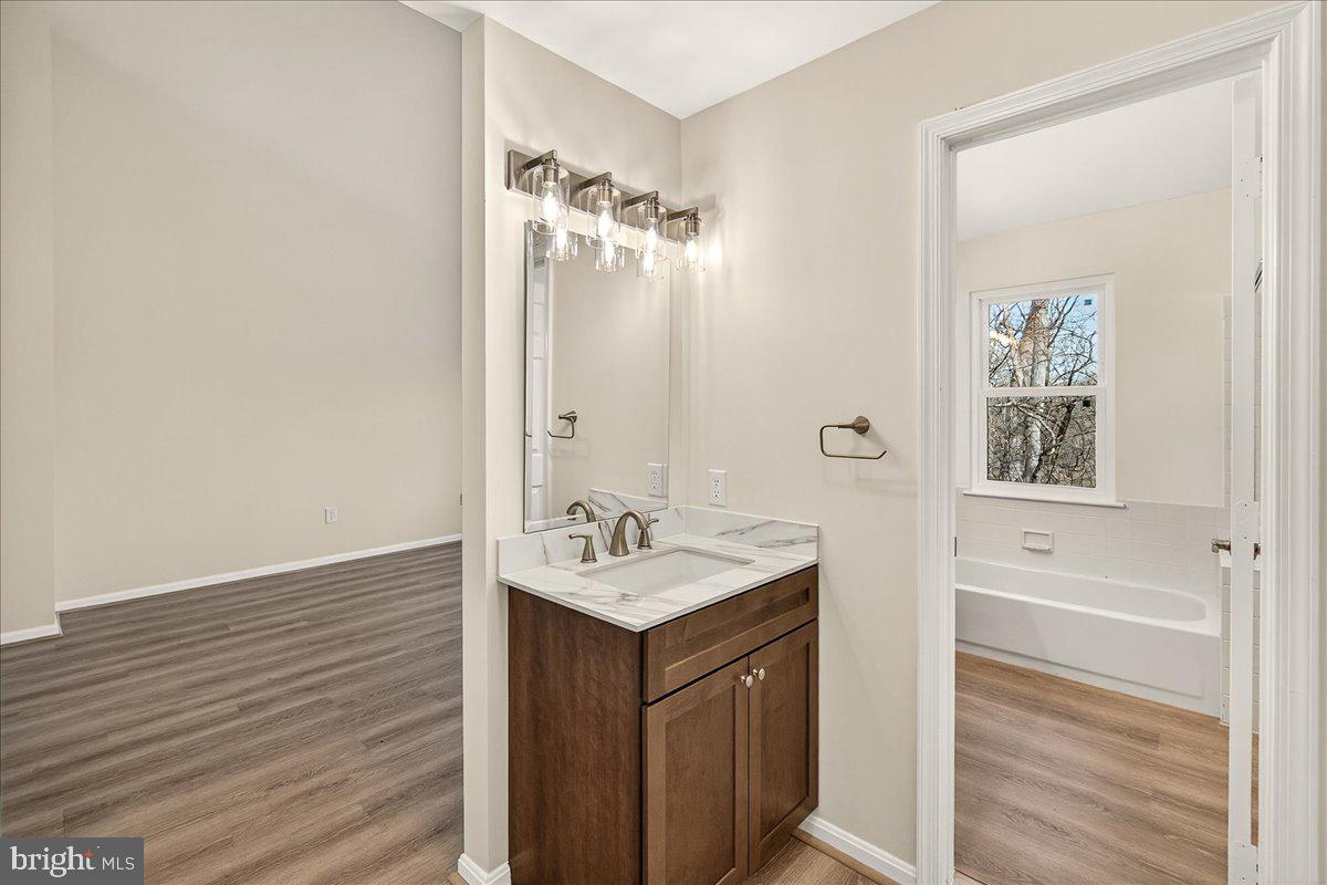 CHURCHILL - Residential