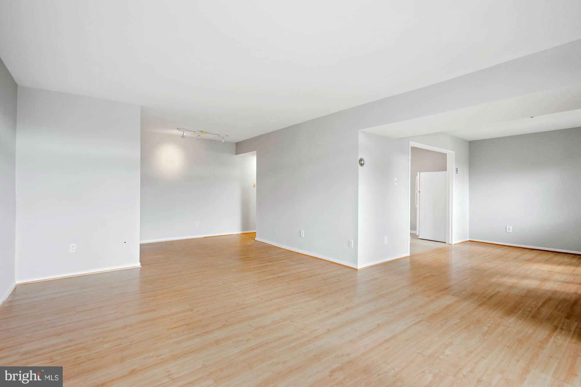 1645 PARKCREST CIRCLE 7D/200