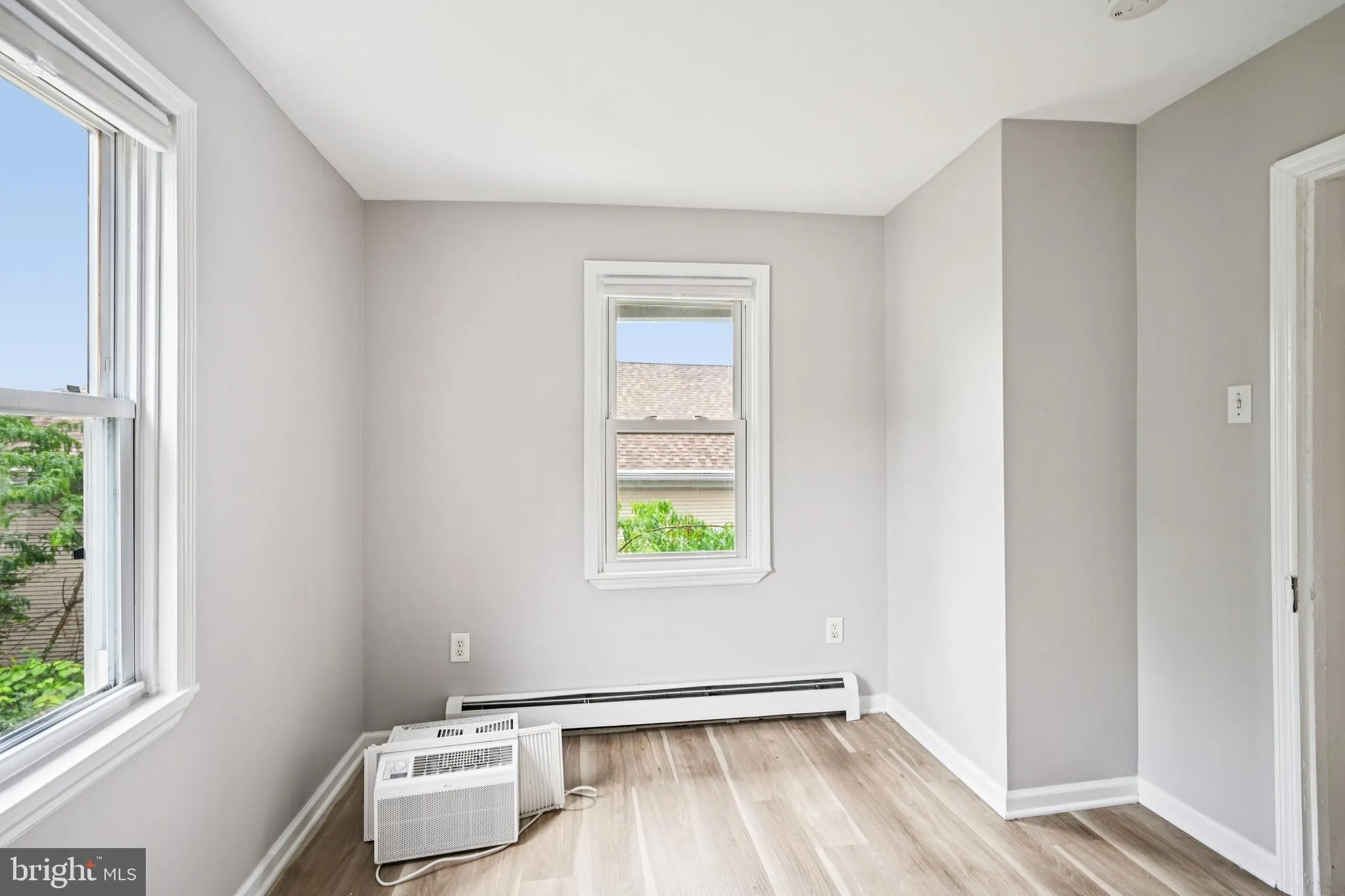 Glassboro, New Jersey 08028, United States, 5 Bedrooms Bedrooms, ,2 BathroomsBathrooms,Residential,Active,197897