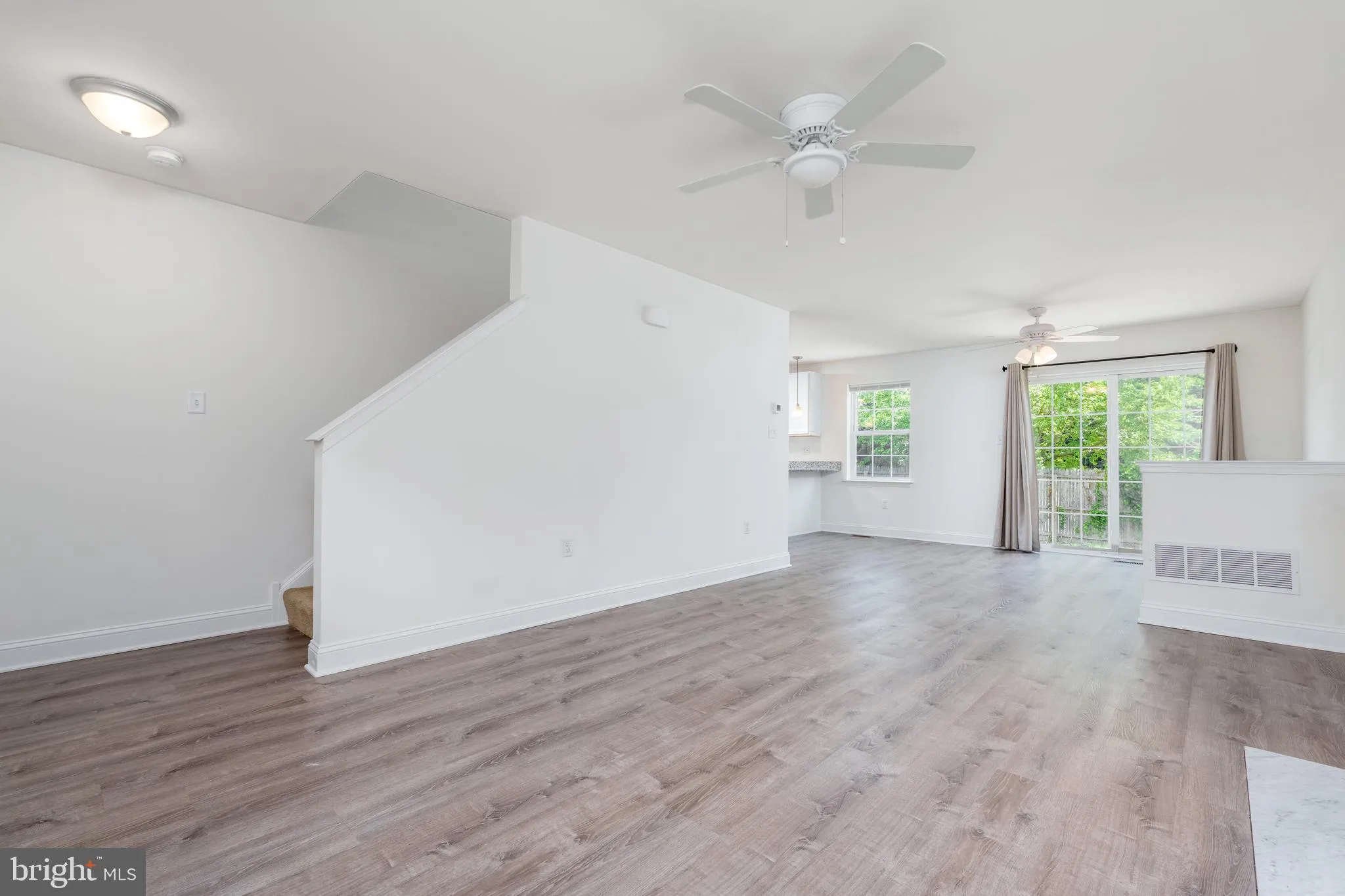 New Castle, Delaware 19720, United States, 3 Bedrooms Bedrooms, ,4 BathroomsBathrooms,Residential,Active,122219