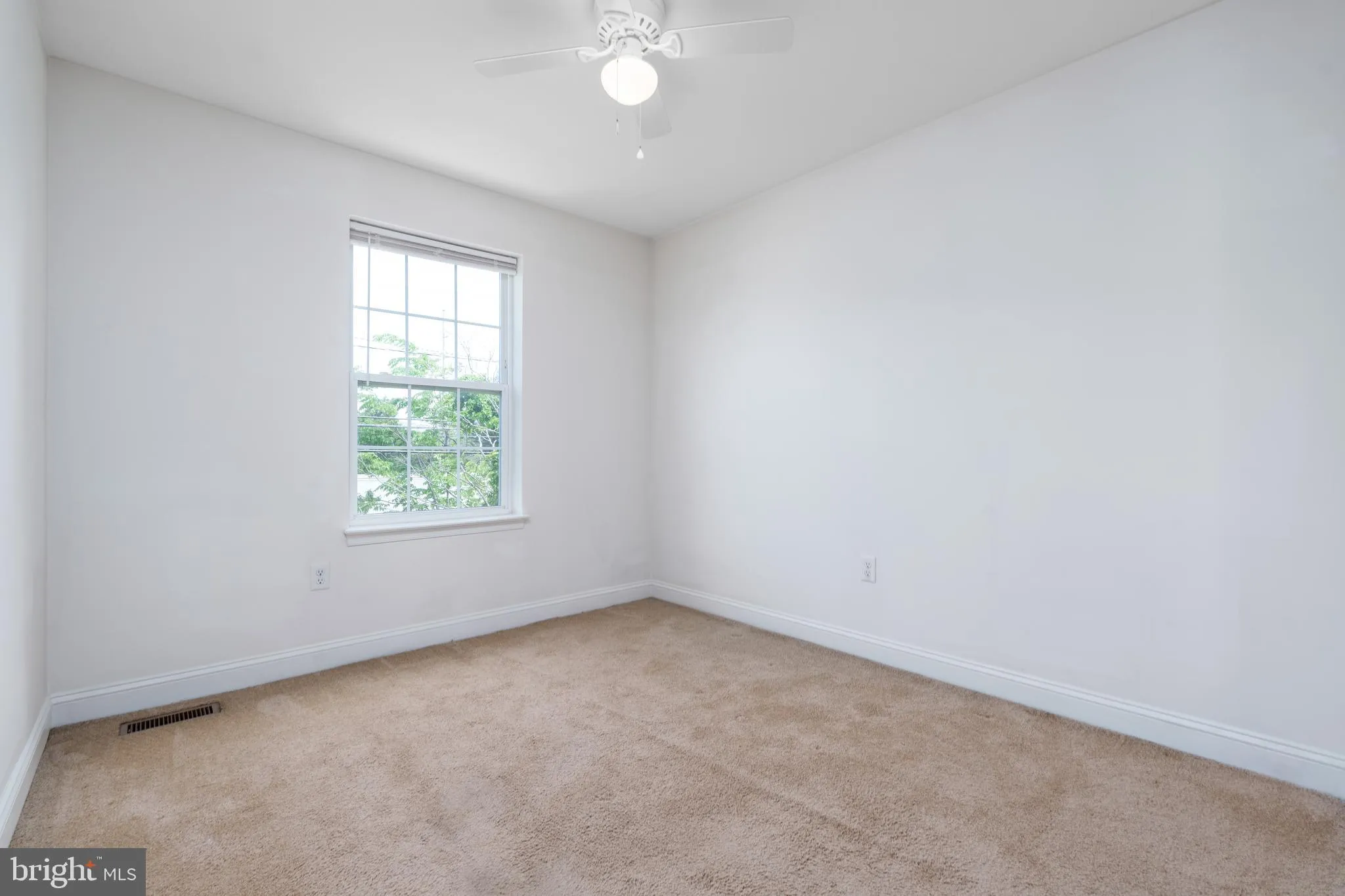 New Castle, Delaware 19720, United States, 3 Bedrooms Bedrooms, ,4 BathroomsBathrooms,Residential,Active,122219