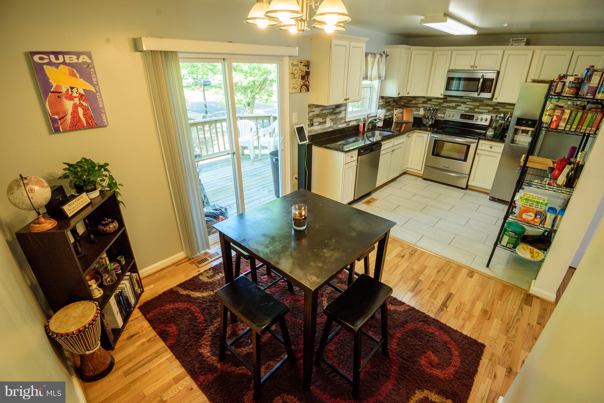 COLONY SQUARE - Residential