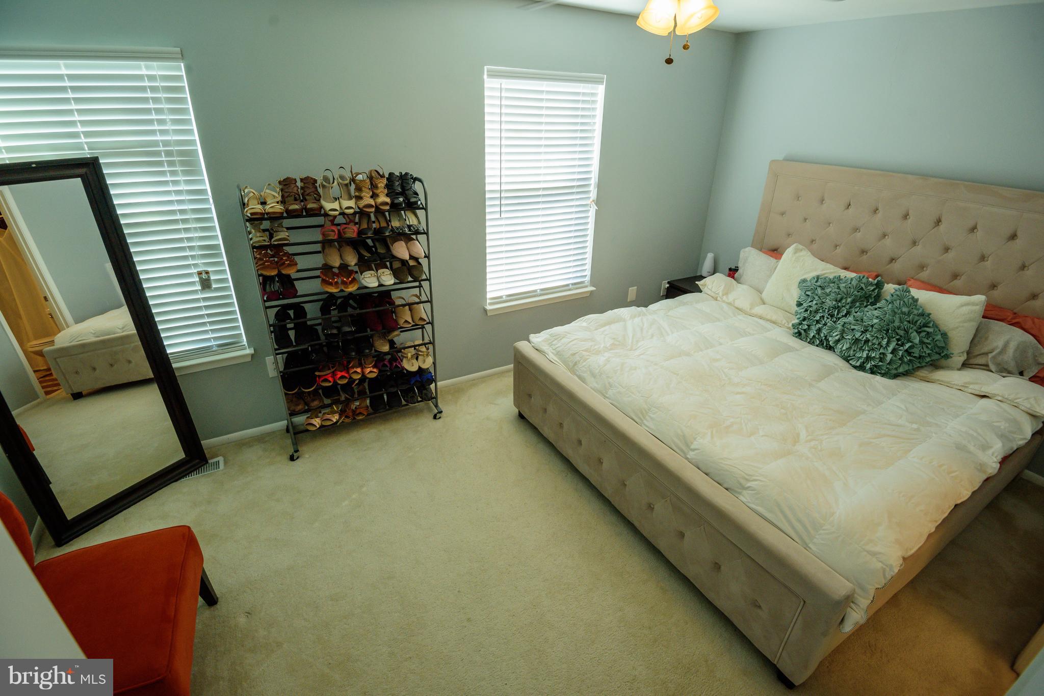 COLONY SQUARE - Residential