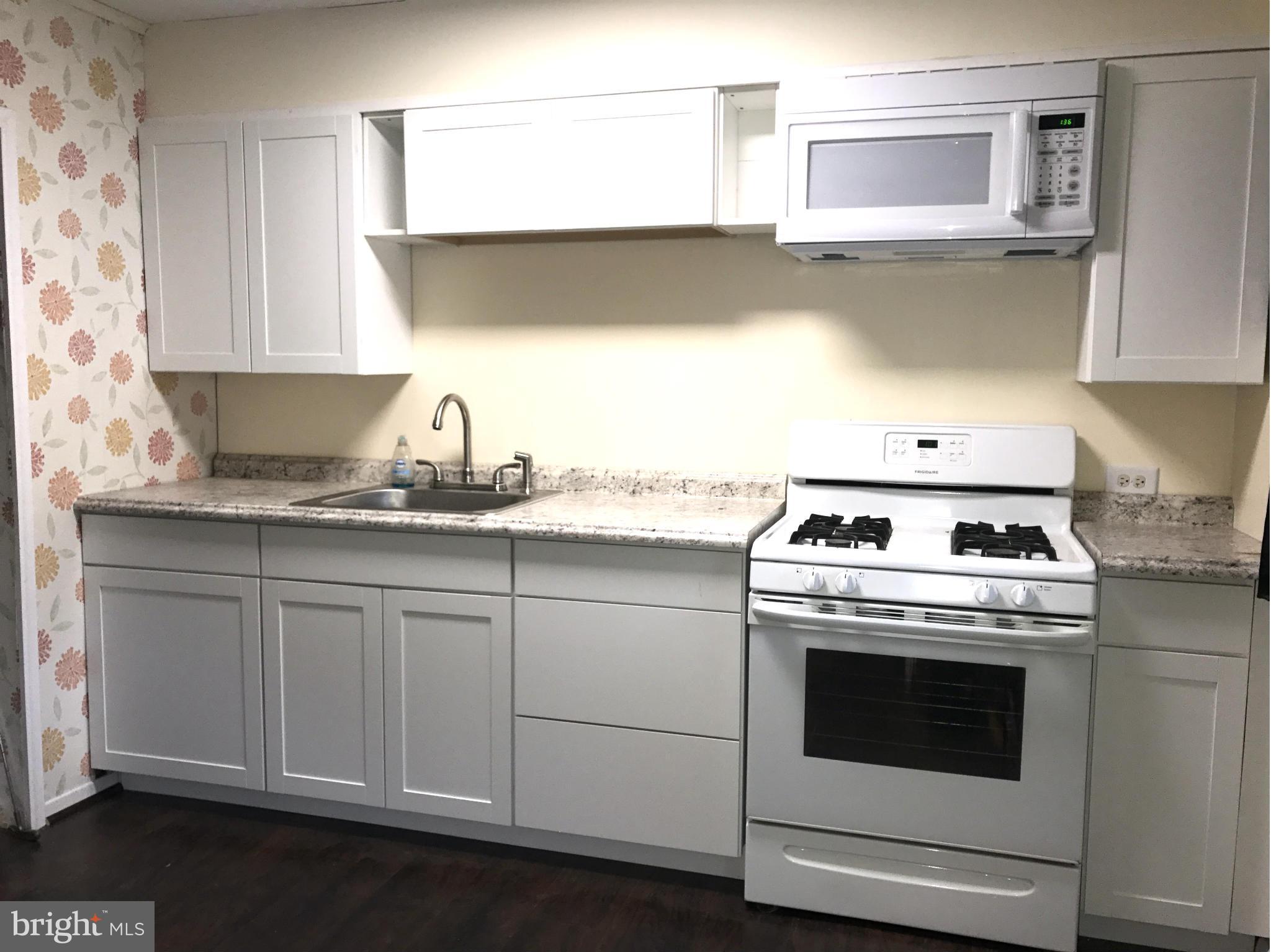 COUNTRY RIDGE - Residential