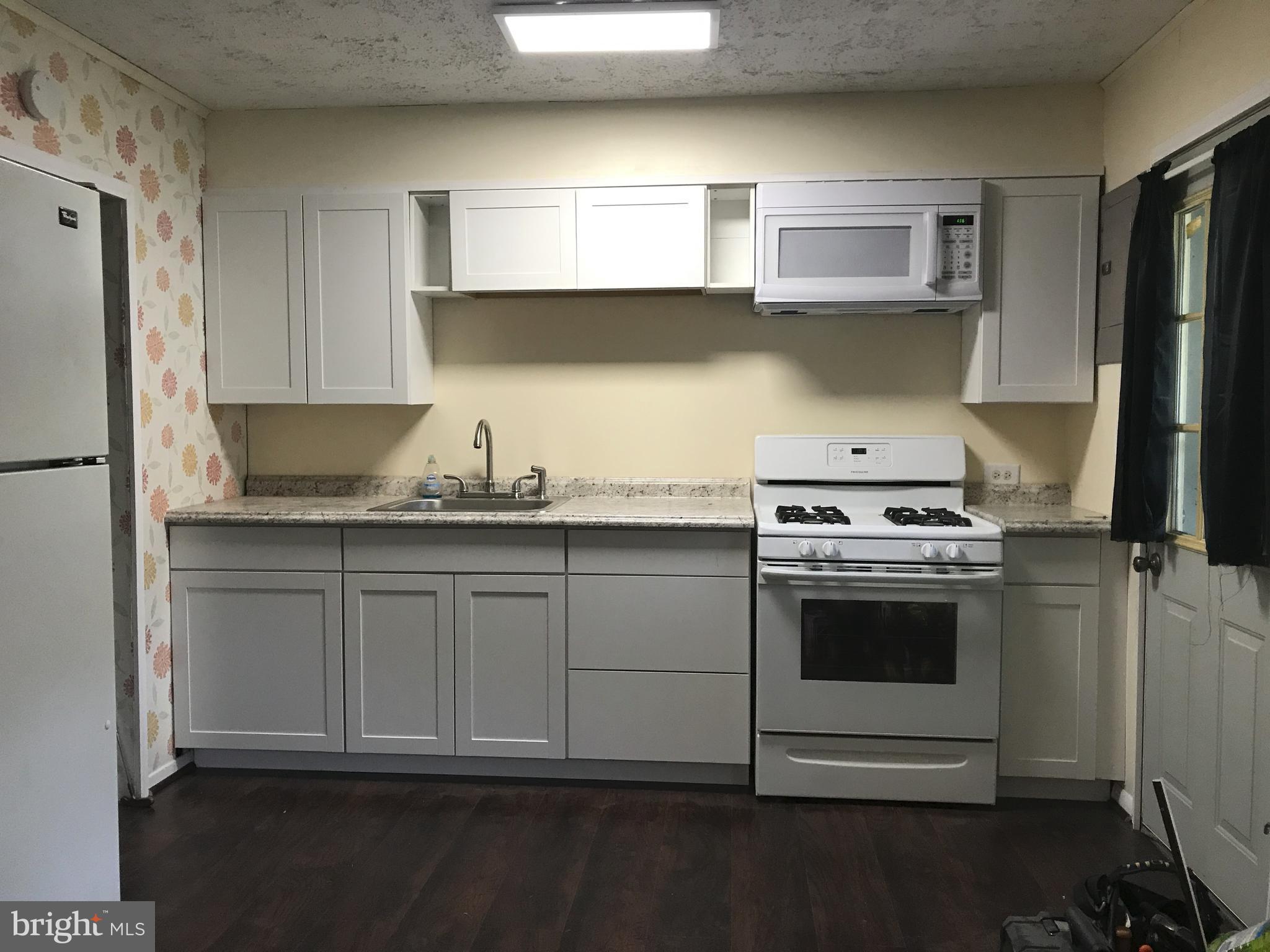 COUNTRY RIDGE - Residential