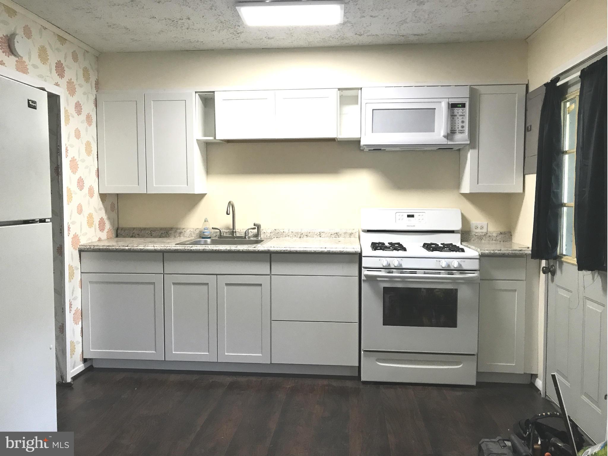 COUNTRY RIDGE - Residential