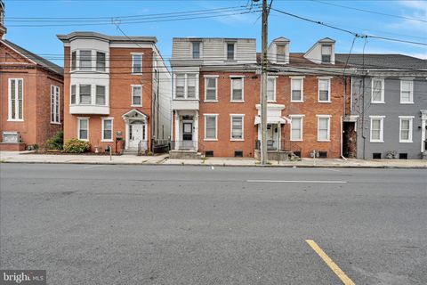 33 N 10TH STREET LEBANON PA 17046