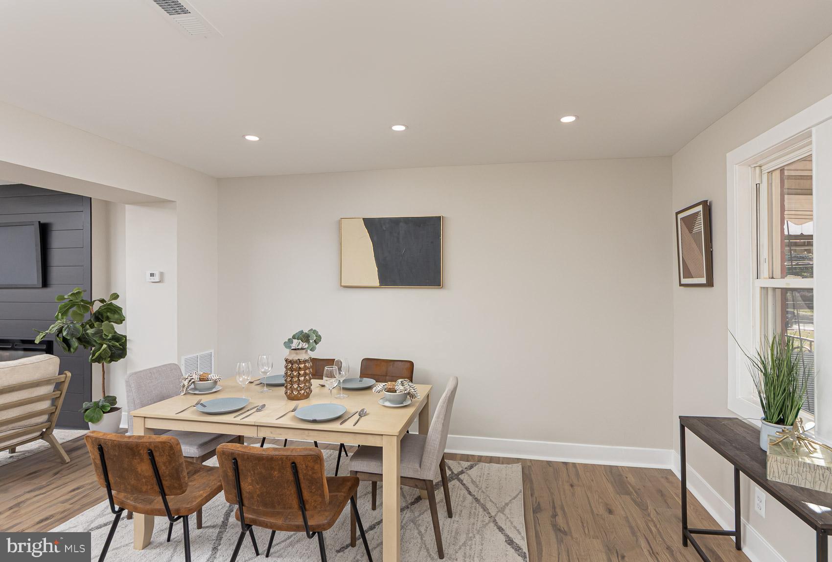 RADNOR WINSTON - Residential