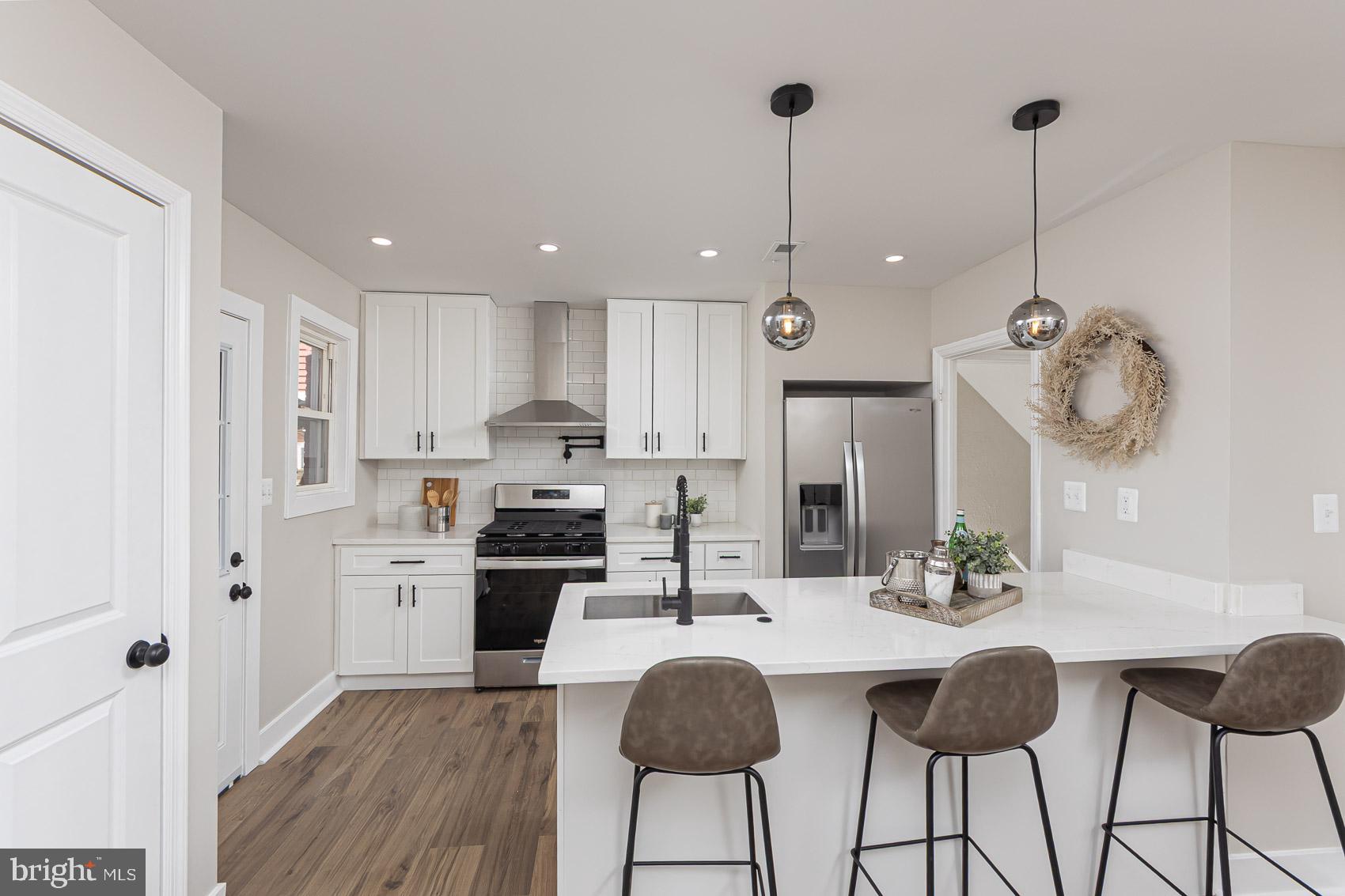 RADNOR WINSTON - Residential