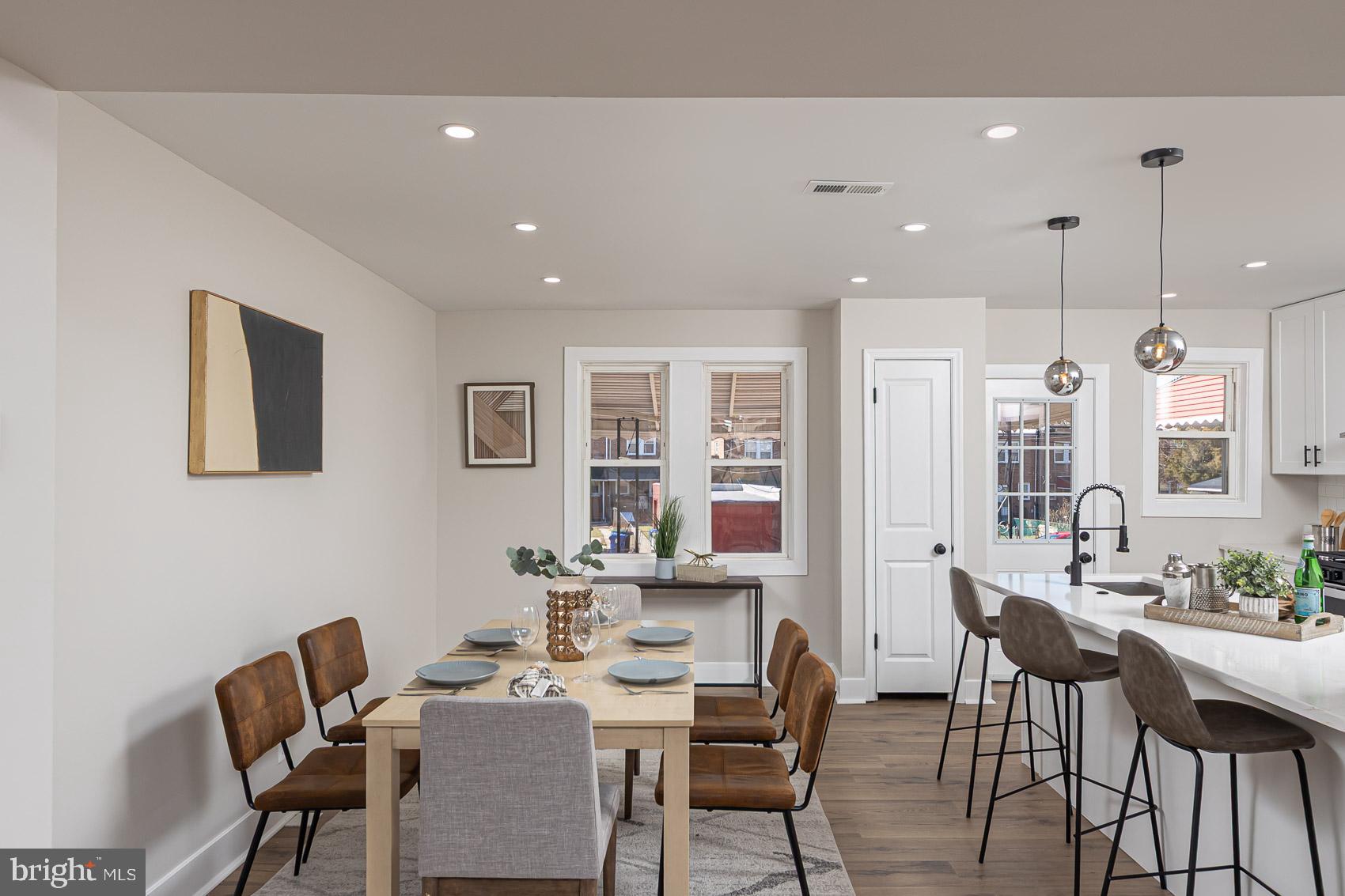 RADNOR WINSTON - Residential