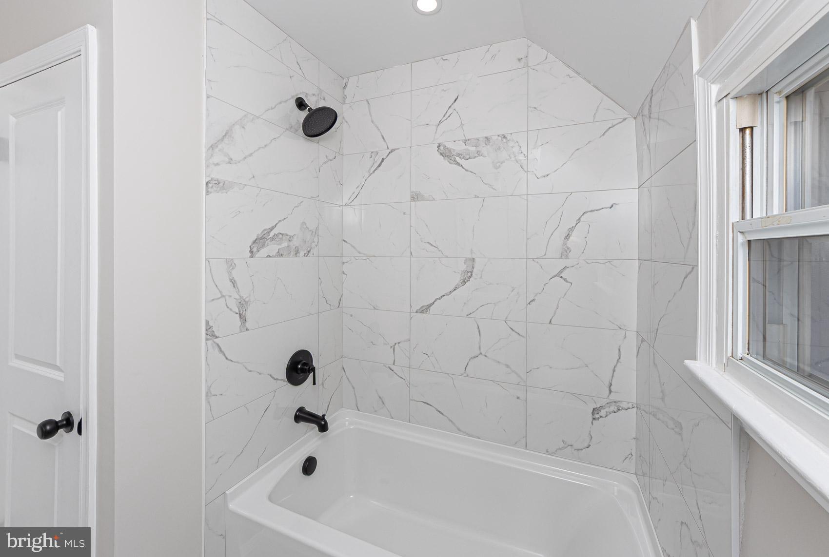 RADNOR WINSTON - Residential