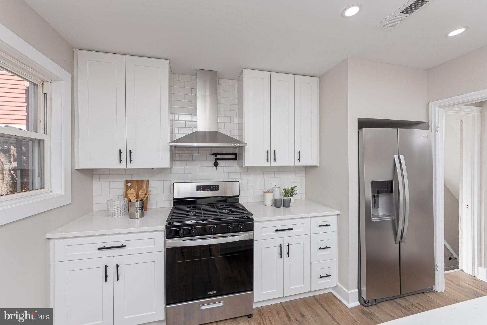 RADNOR WINSTON - Residential