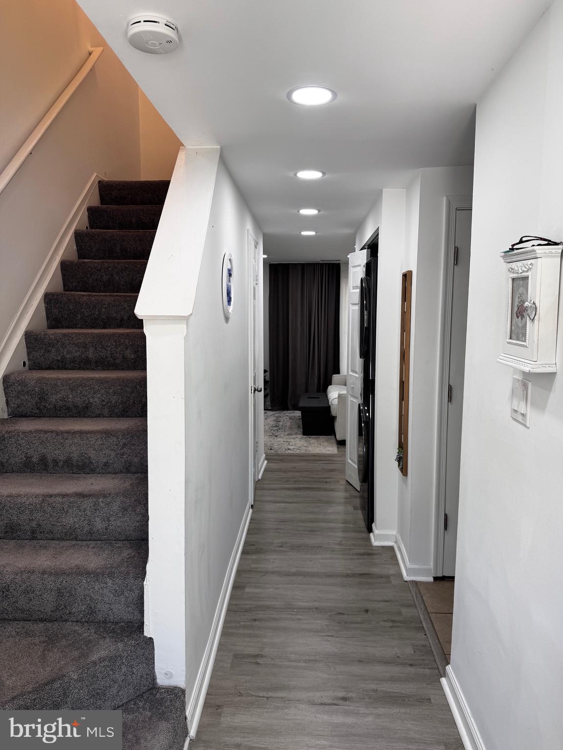 WHISPERING WOODS - Residential Lease