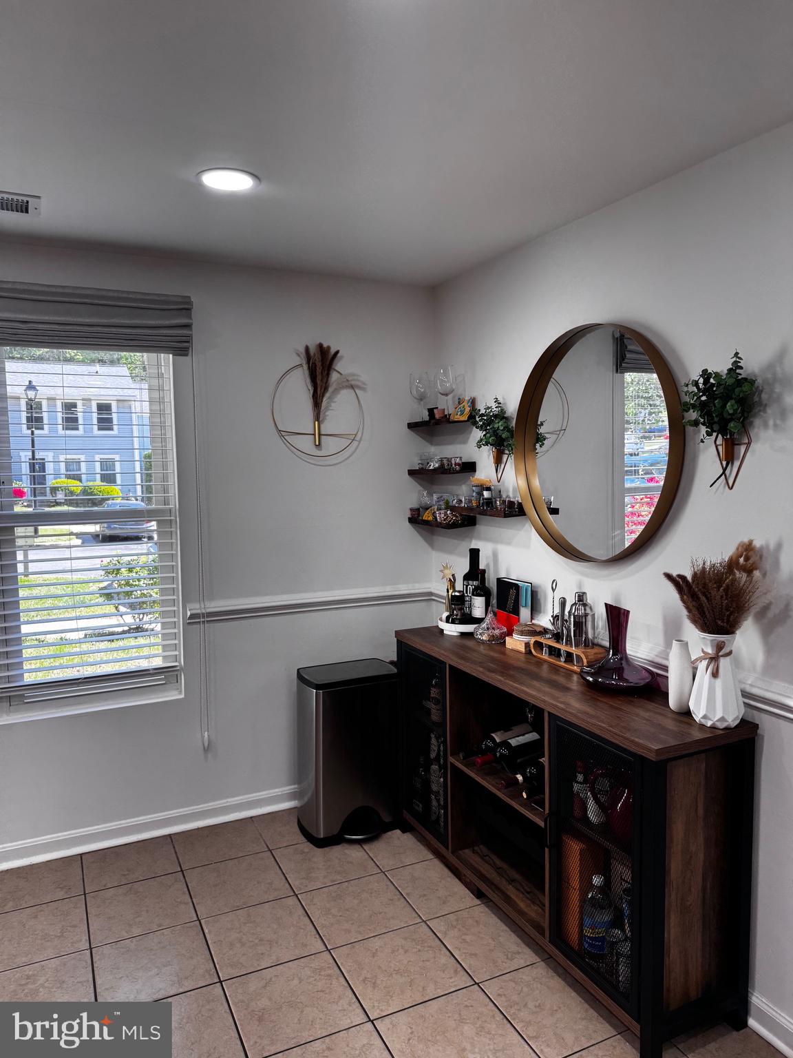 WHISPERING WOODS - Residential Lease