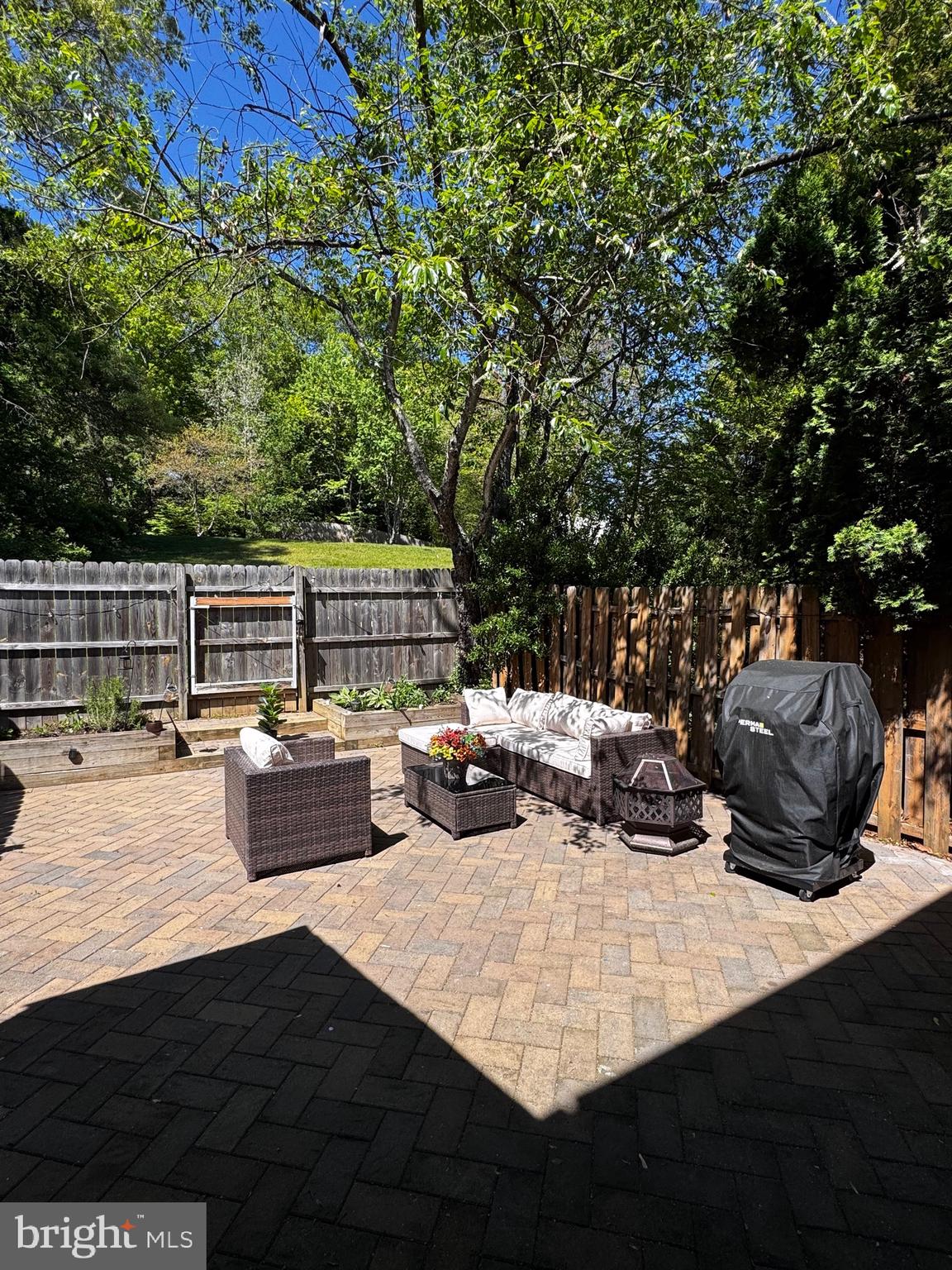WHISPERING WOODS - Residential Lease