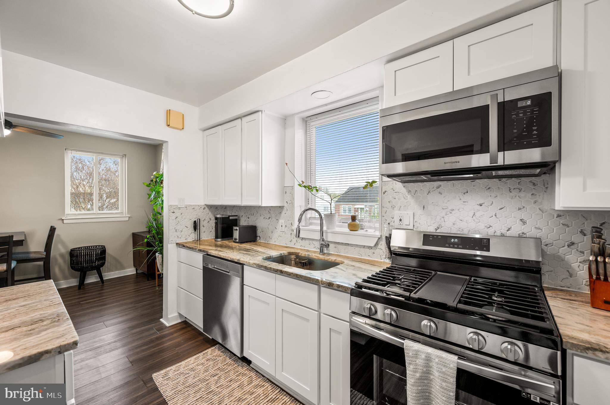 ACADEMY GARDENS - Residential