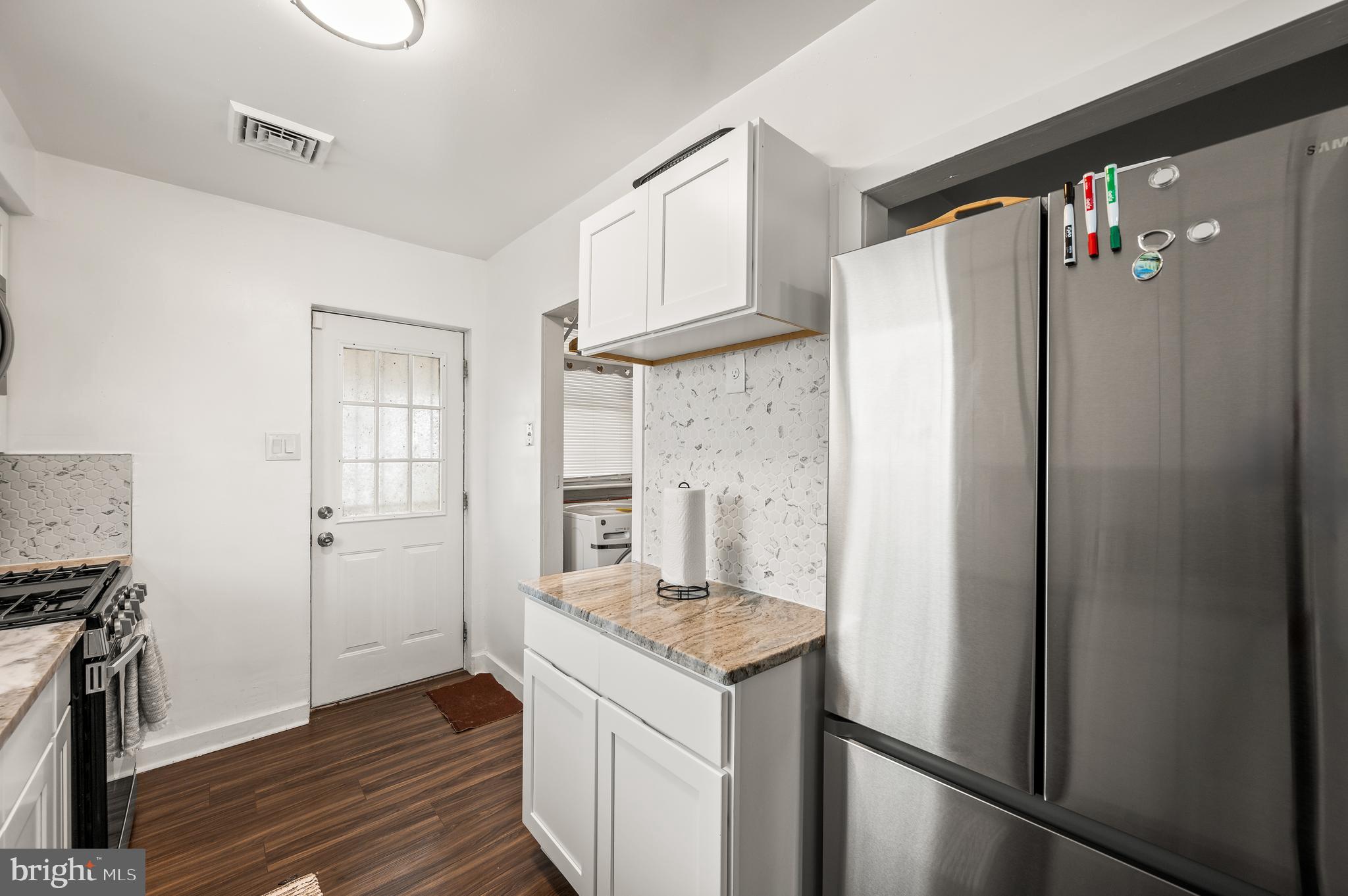 ACADEMY GARDENS - Residential