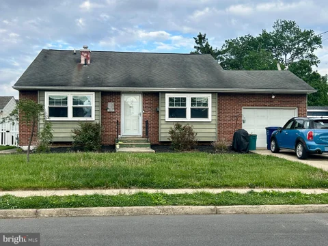15 Sweetbriar Lane, Bordentown, NJ MLS: NJBL2111916