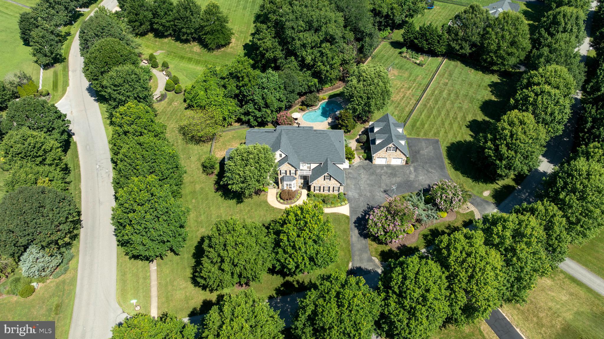 LYONS CREEK OVERLOOK - Residential