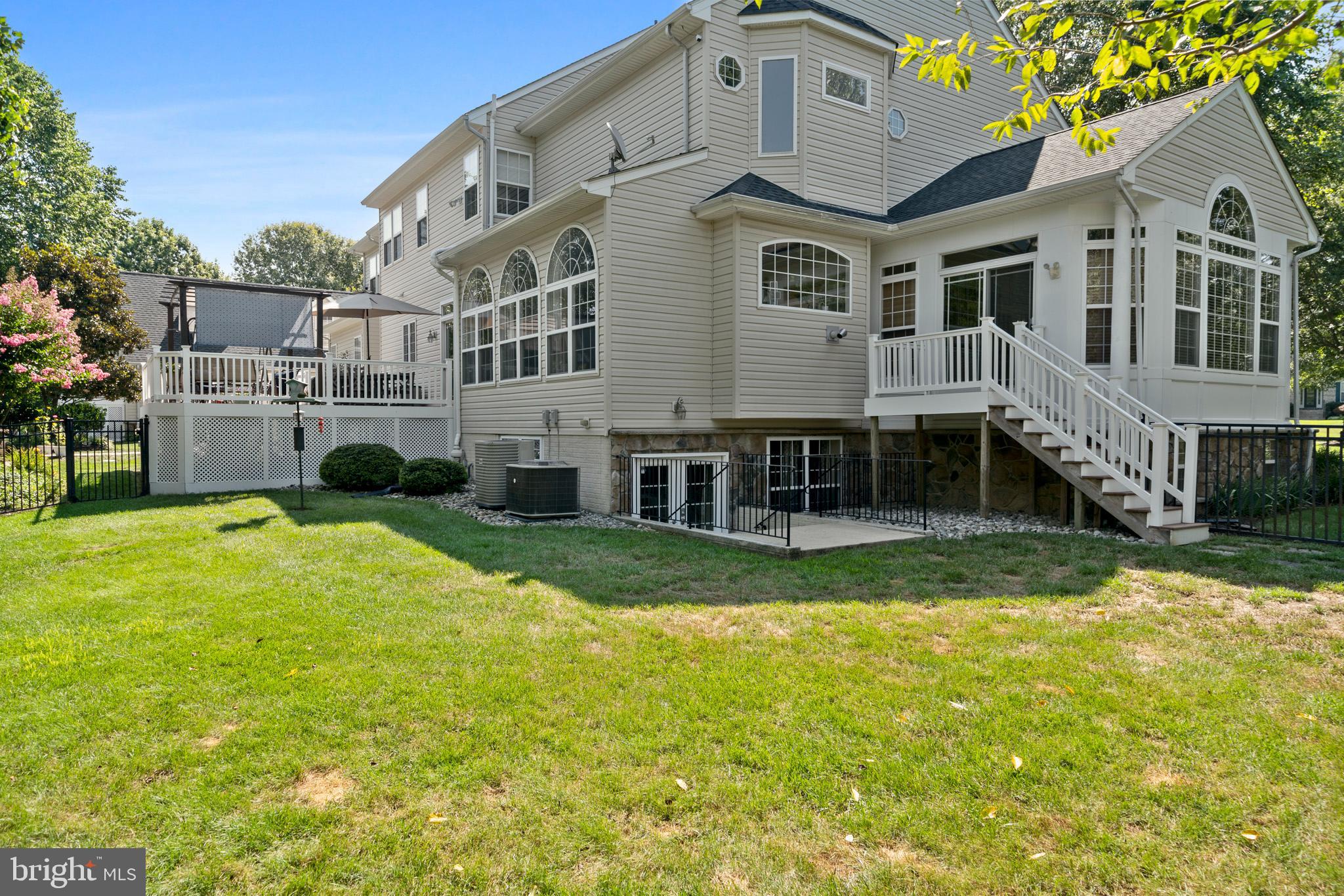 LYONS CREEK OVERLOOK - Residential