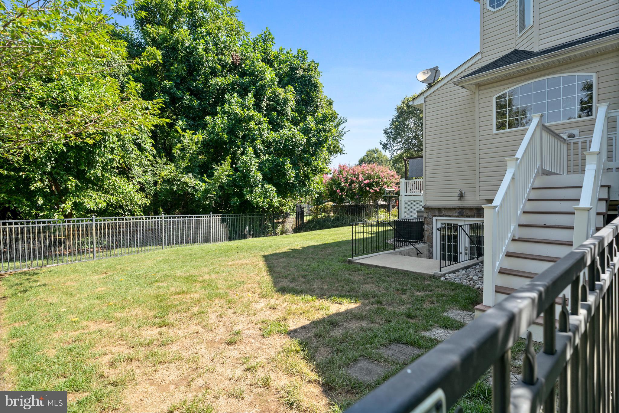 LYONS CREEK OVERLOOK - Residential