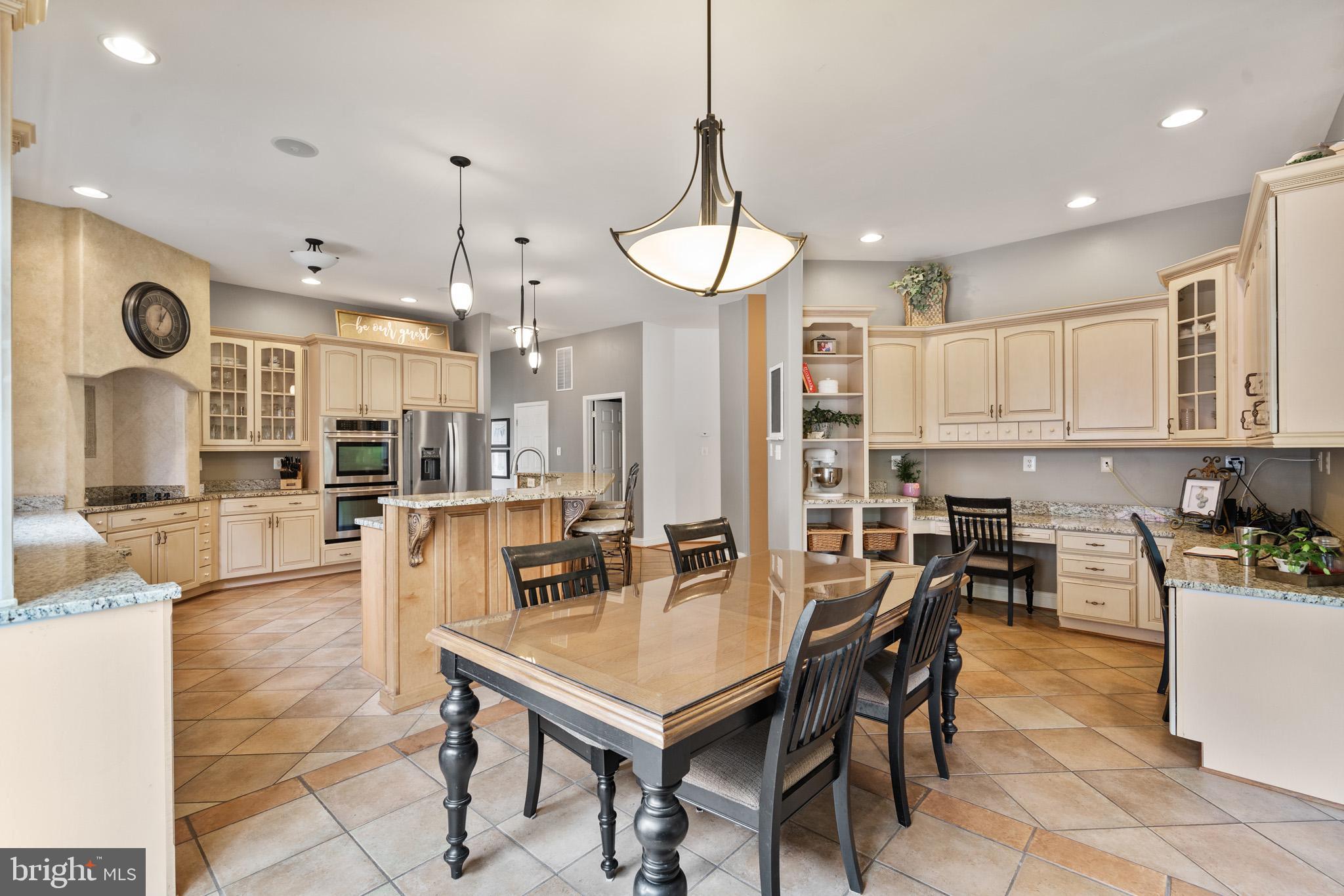 LYONS CREEK OVERLOOK - Residential