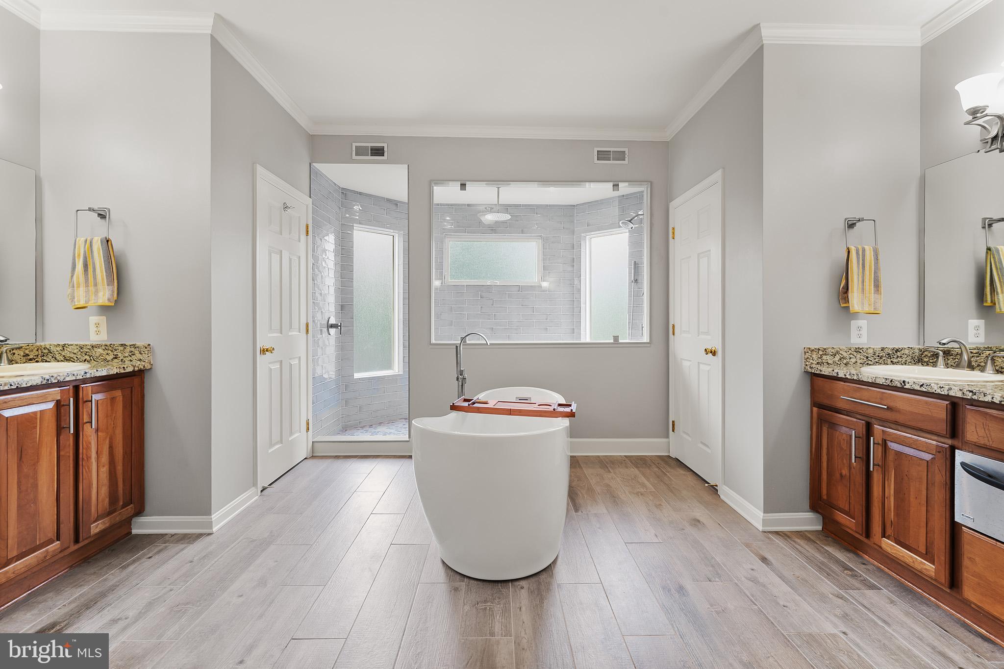 LYONS CREEK OVERLOOK - Residential