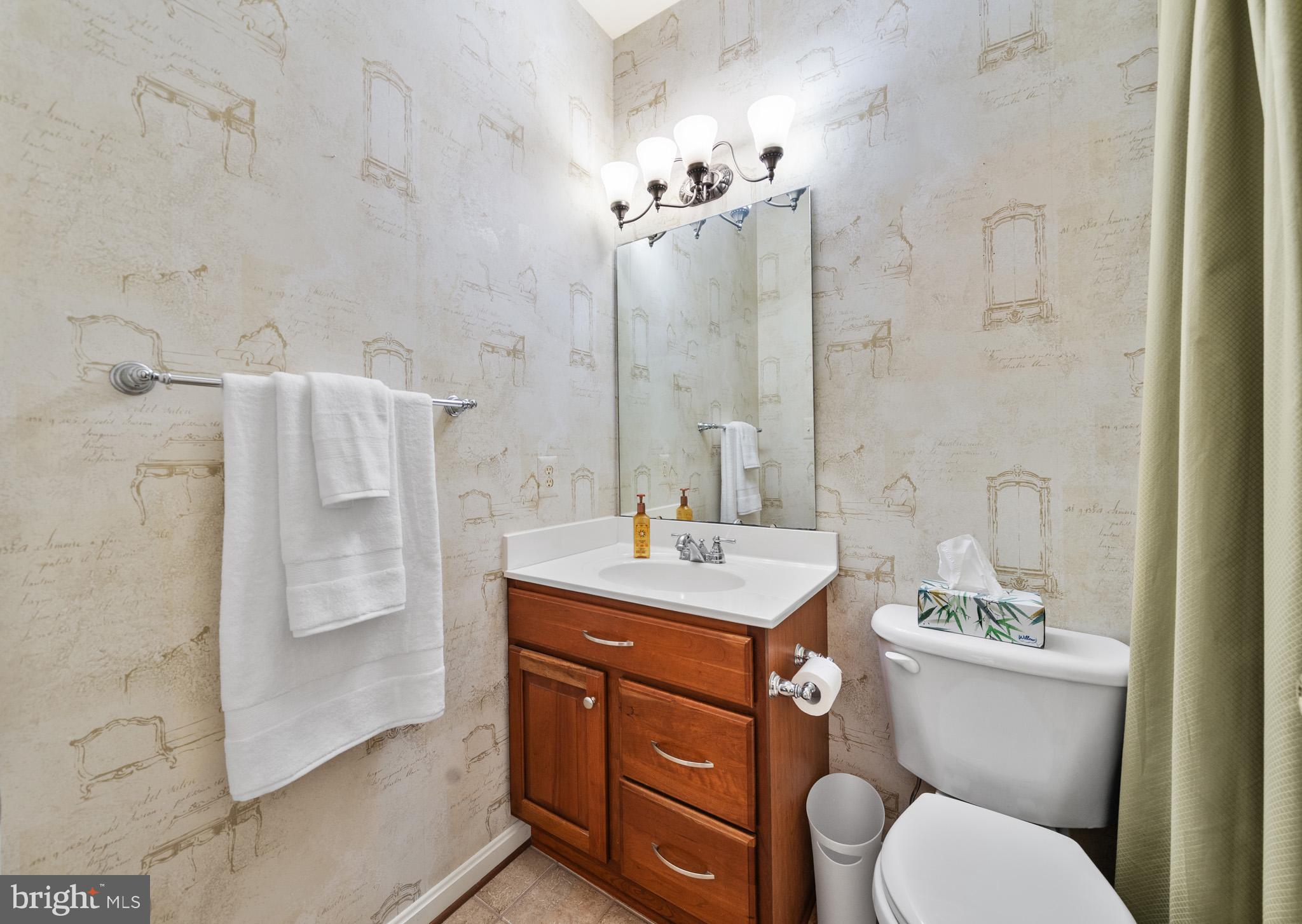 LYONS CREEK OVERLOOK - Residential