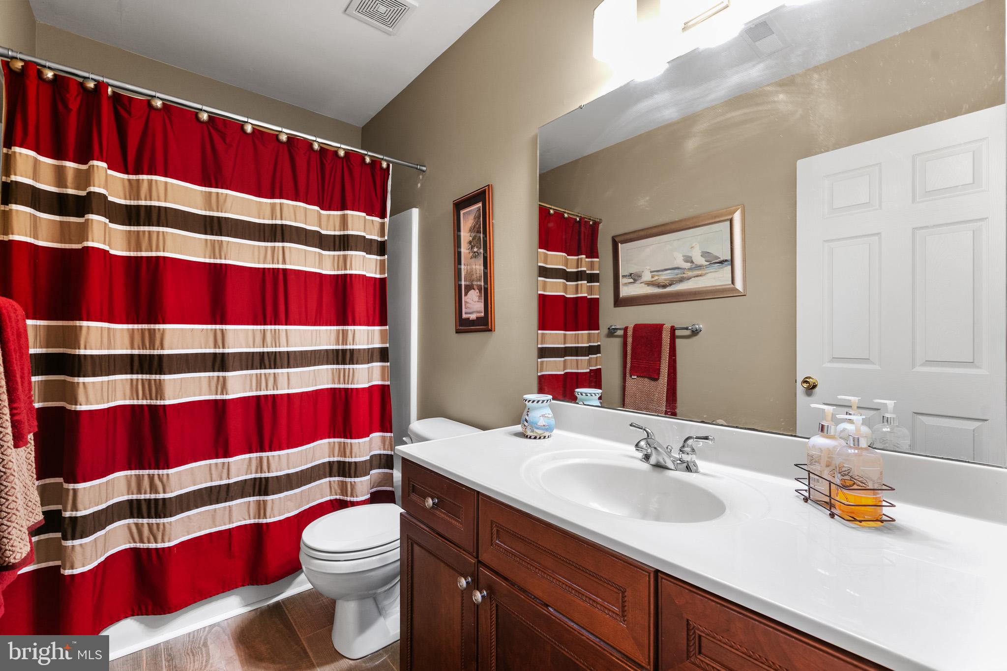 LYONS CREEK OVERLOOK - Residential