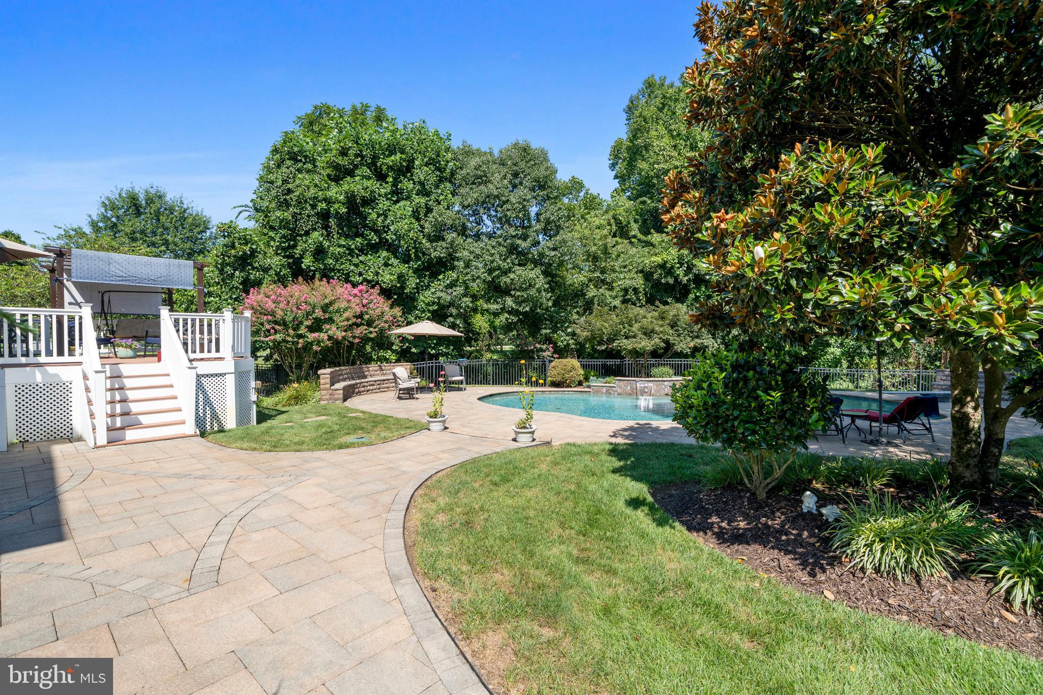 LYONS CREEK OVERLOOK - Residential