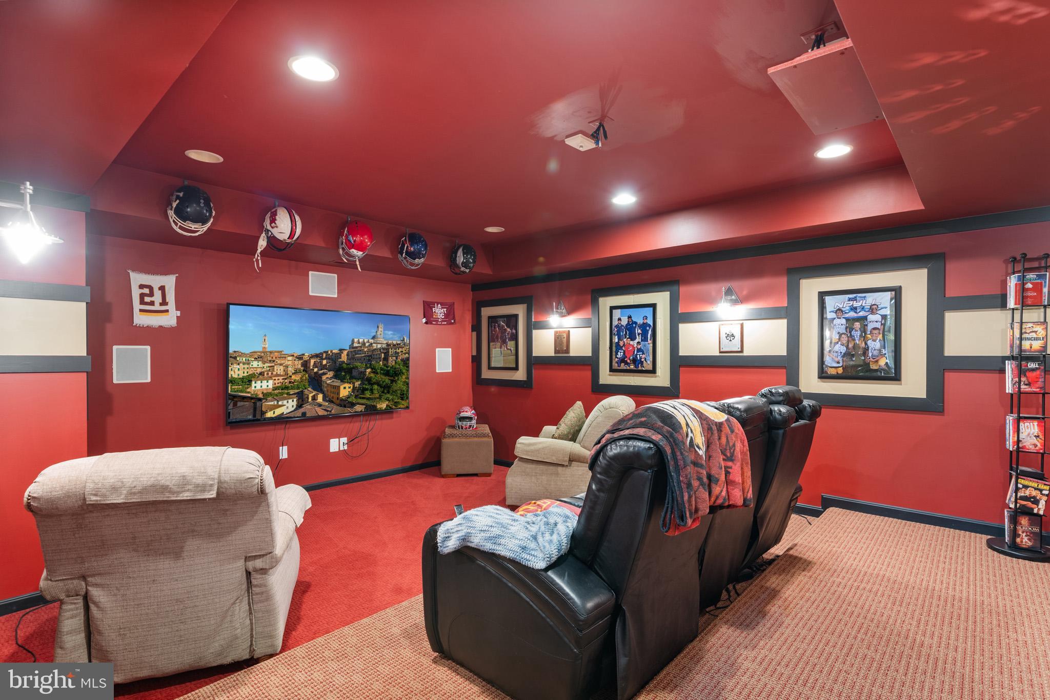 LYONS CREEK OVERLOOK - Residential