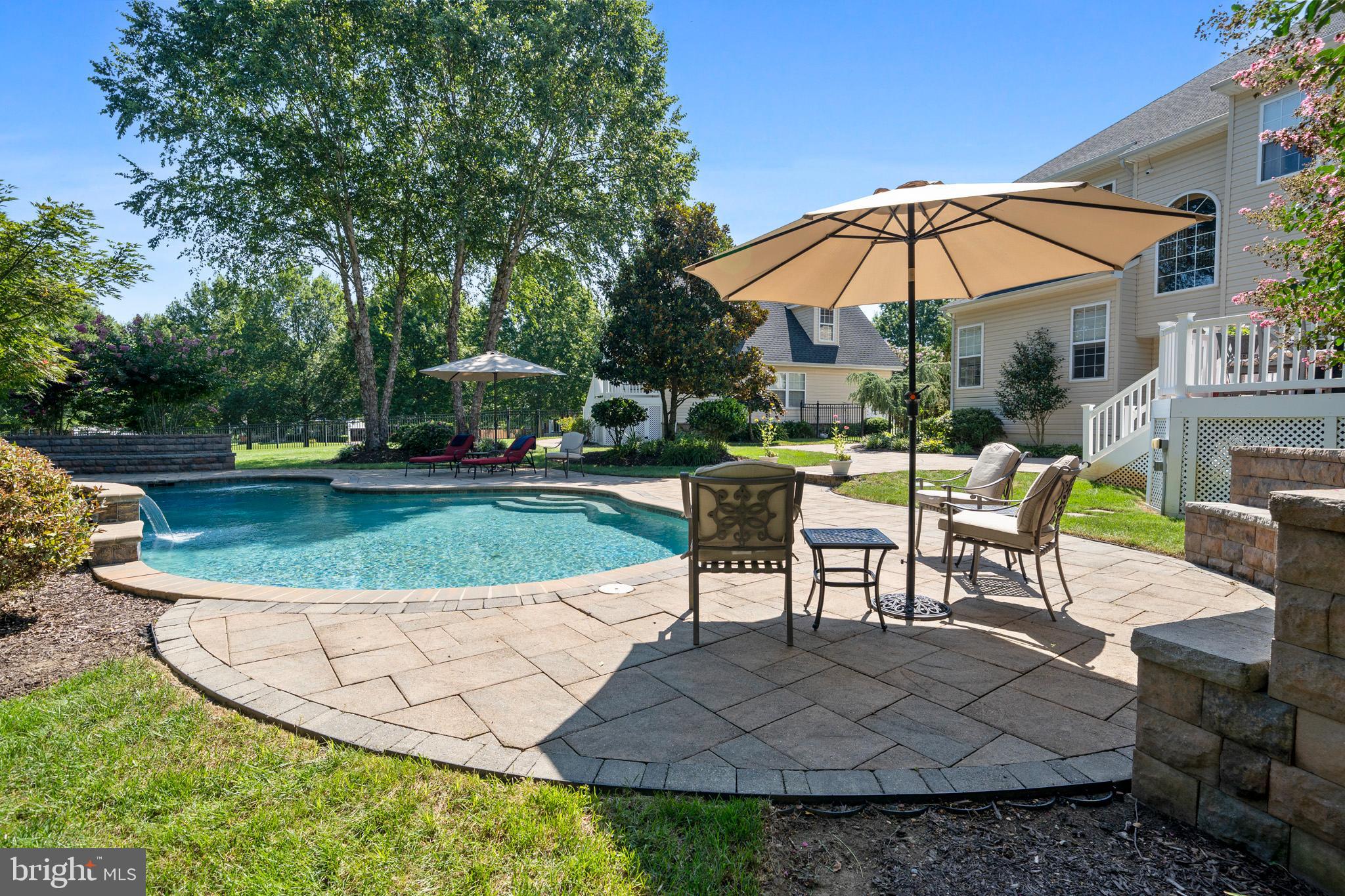 LYONS CREEK OVERLOOK - Residential